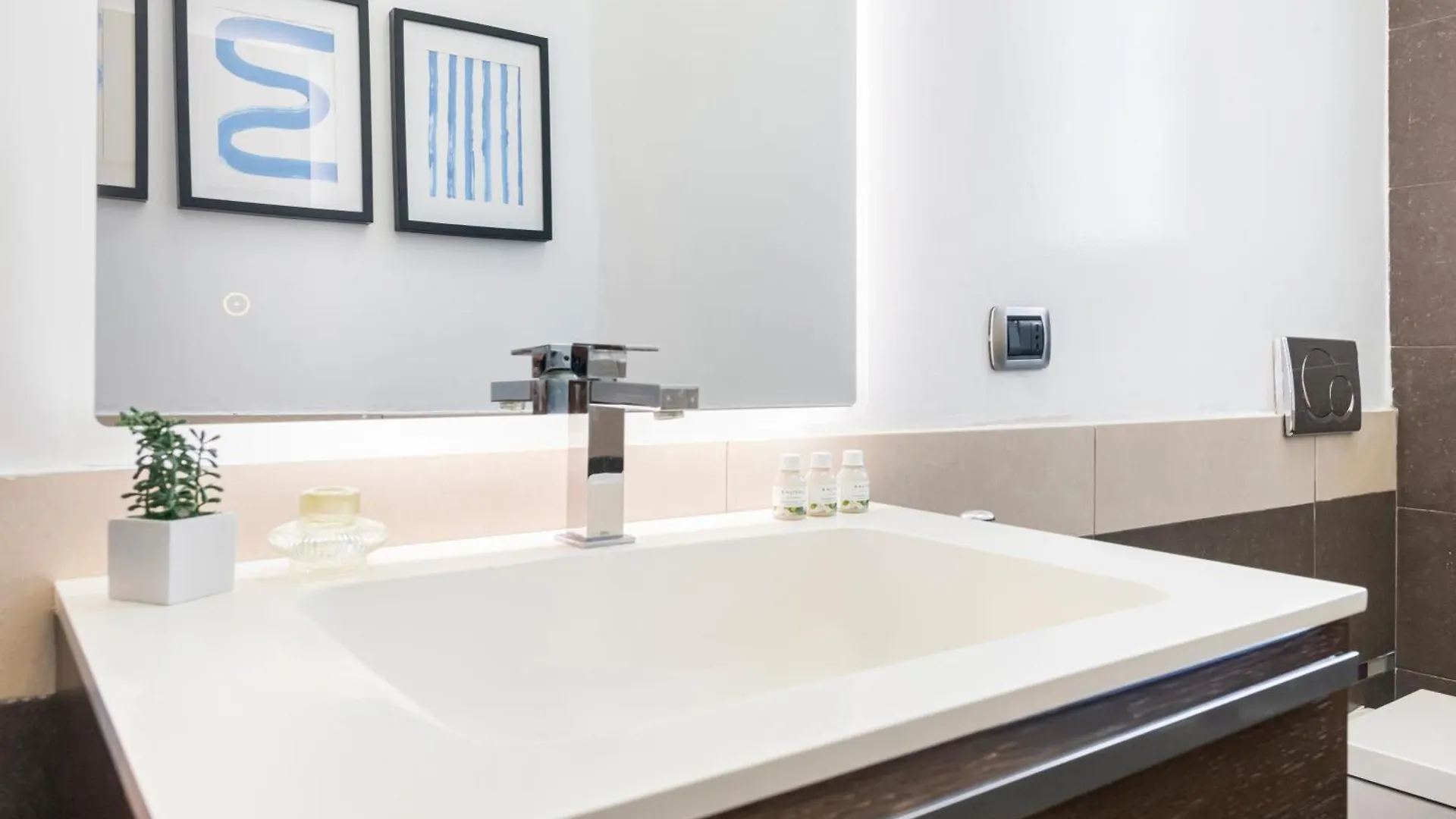 Easylife - Moderno Rifugio In Zona Bocconi Daire Milano İtalya