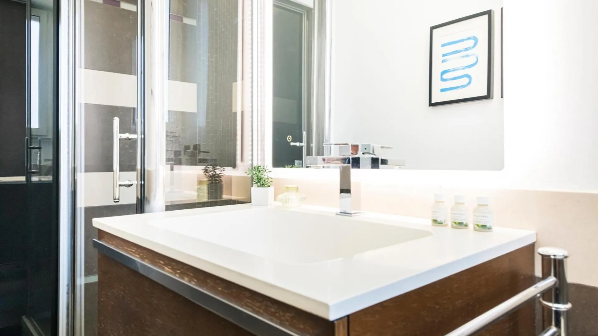 Easylife - Moderno Rifugio In Zona Bocconi Daire Milano